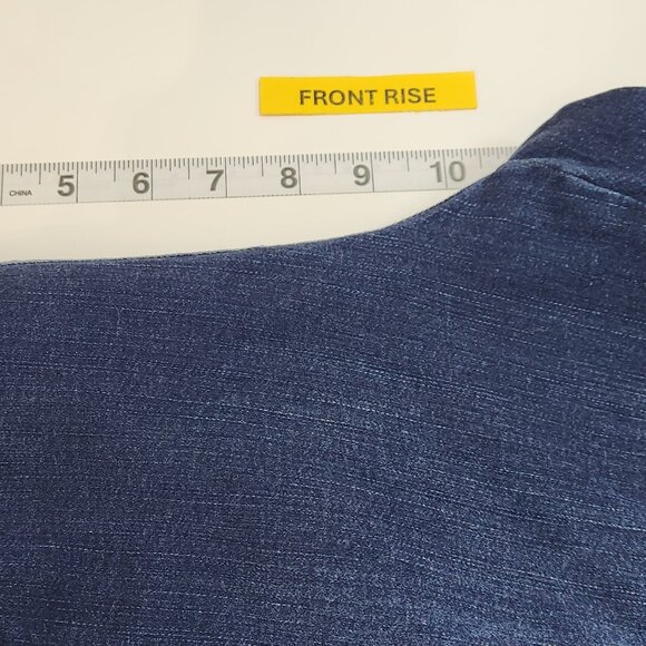 Belle by Kim Gravel Guacho Pull On Crop Jeans Womens 16P Blue Petite Denim OO04X - Picture 7 of 8